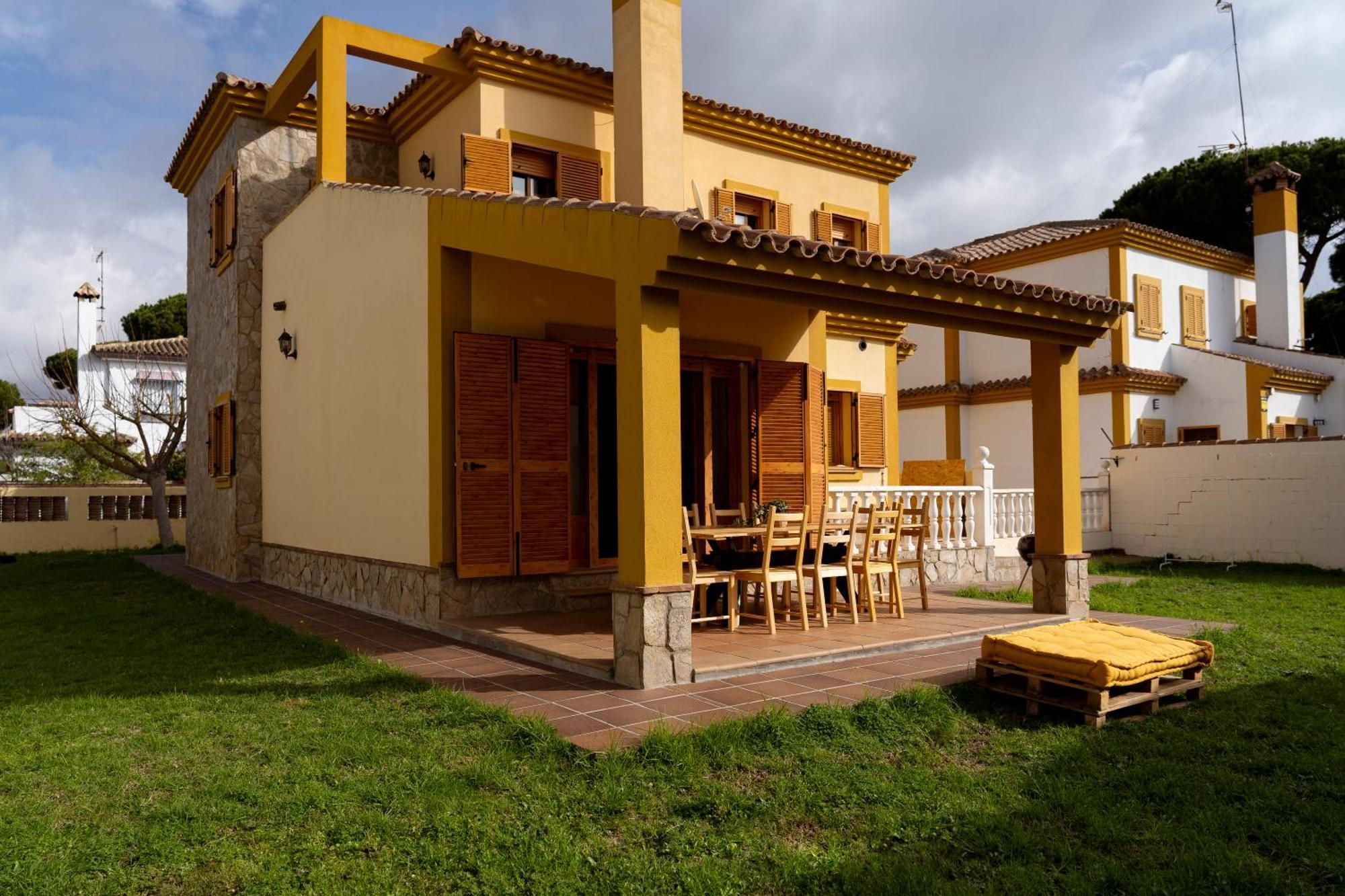 Namawa Surfhouse Hostel Chiclana de la Frontera Εξωτερικό φωτογραφία
